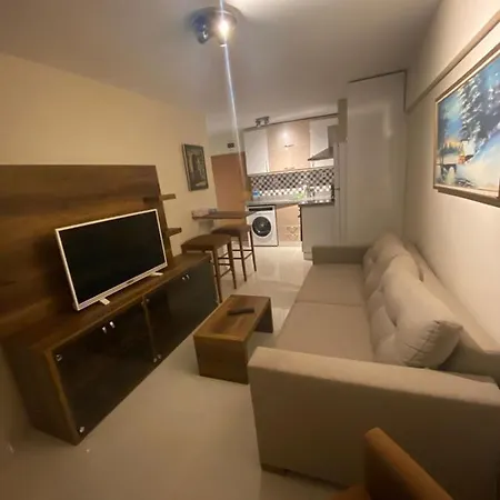 Kadikoey'de Esyali Istanbul